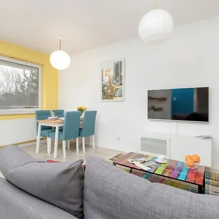 Pastel & Cozy With A Spacious Terrace In By Renters