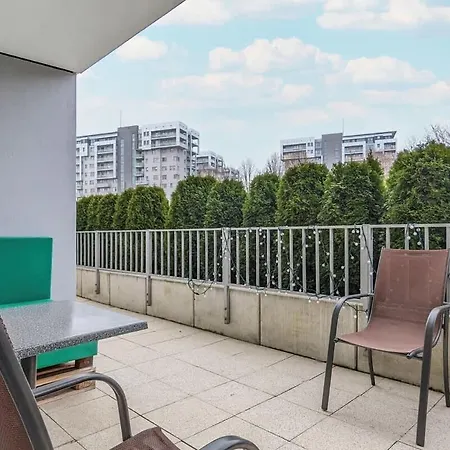 Pastel & Cozy With A Spacious Terrace In By Renters Apartment Danzig