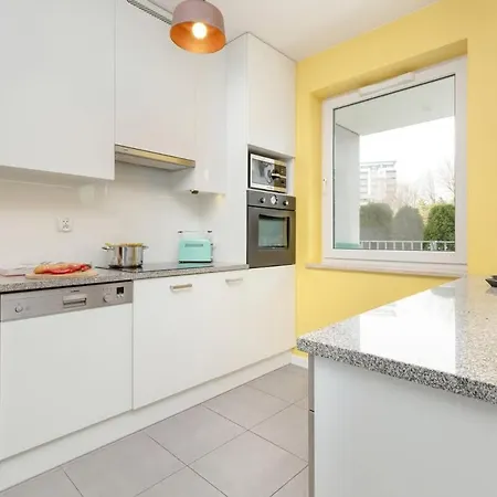 Pastel & Cozy With A Spacious Terrace In By Renters Apartment