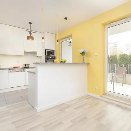 Pastel & Cozy With A Spacious Terrace In By Renters