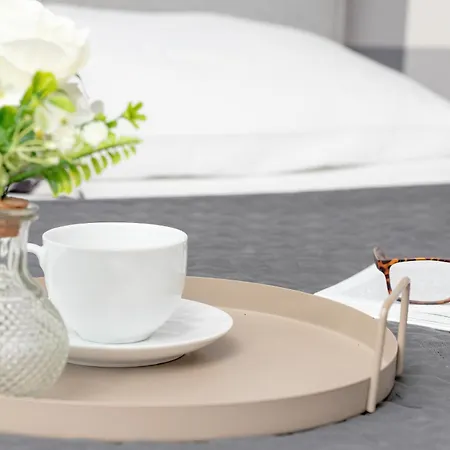 Daire Pastel & Cozy With A Spacious Terrace In By Renters *