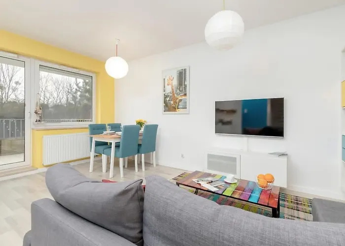 Pastel & Cozy With A Spacious Terrace In By Renters