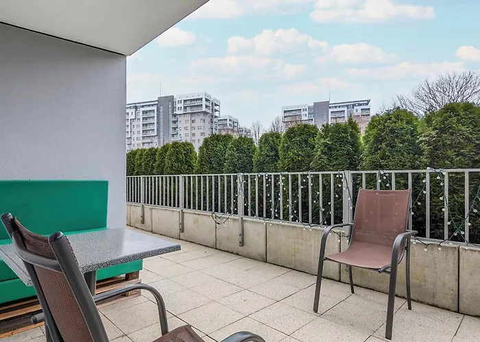 Pastel & Cozy With A Spacious Terrace In By Renters Apartment Gdansk
