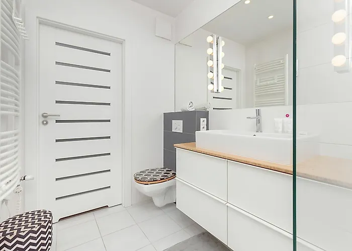 Pastel & Cozy With A Spacious Terrace In By Renters Apartment Gdansk