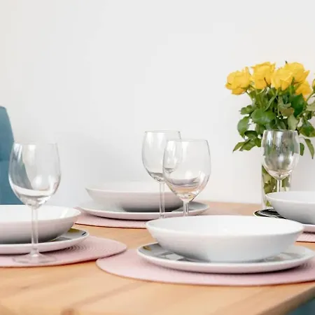 Appartamento Pastel & Cozy With A Spacious Terrace In By Renters Danzica